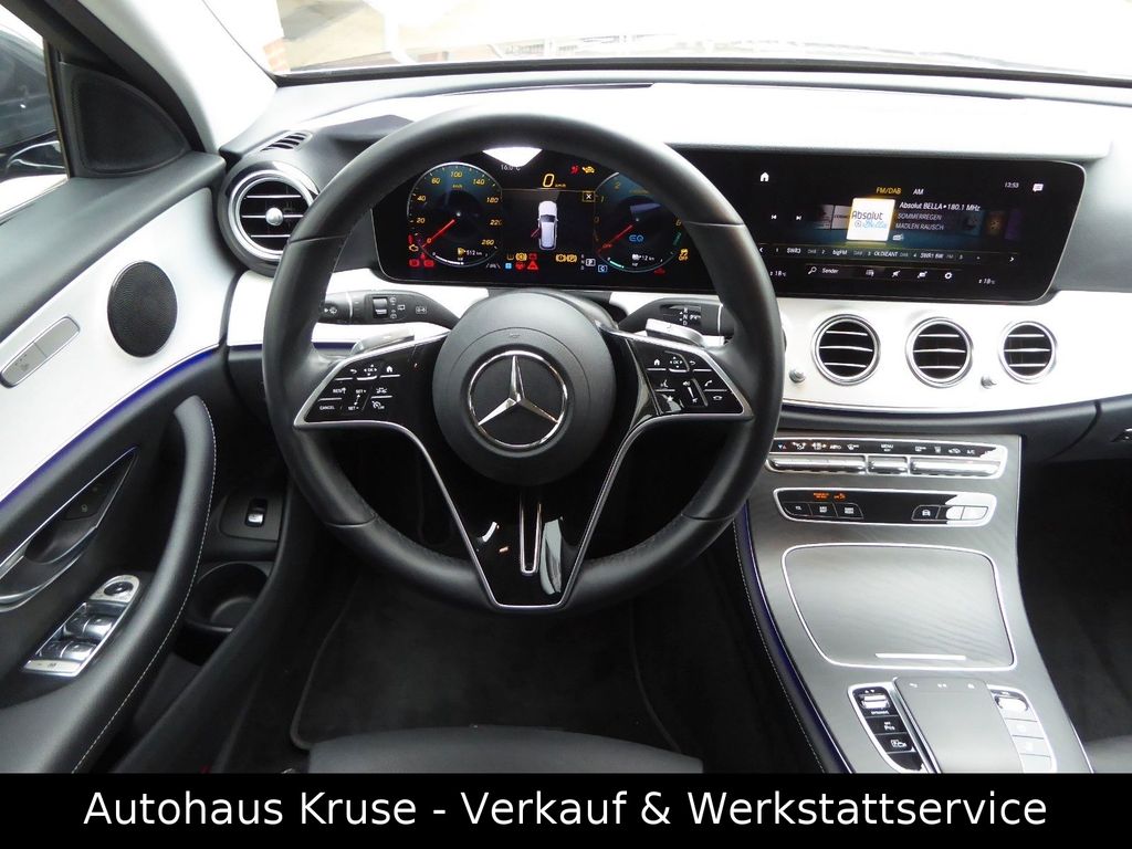 Mercedes-Benz E 300 2023