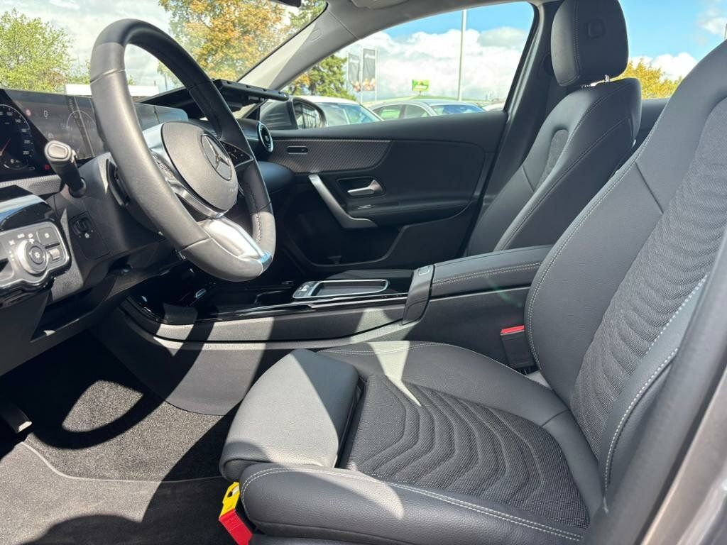 Mercedes-Benz A 180 2024