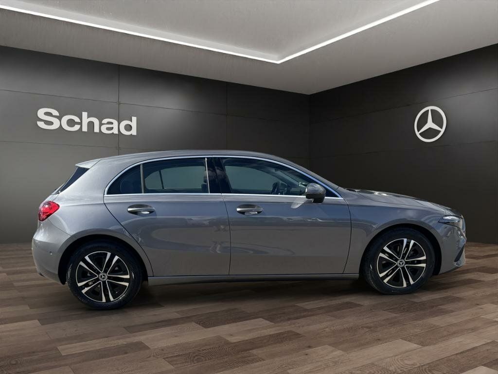 Mercedes-Benz A 180 2024