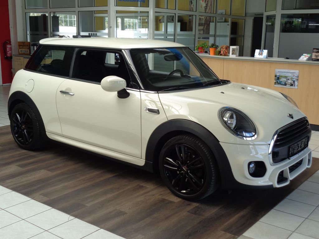 MINI ONE 2020