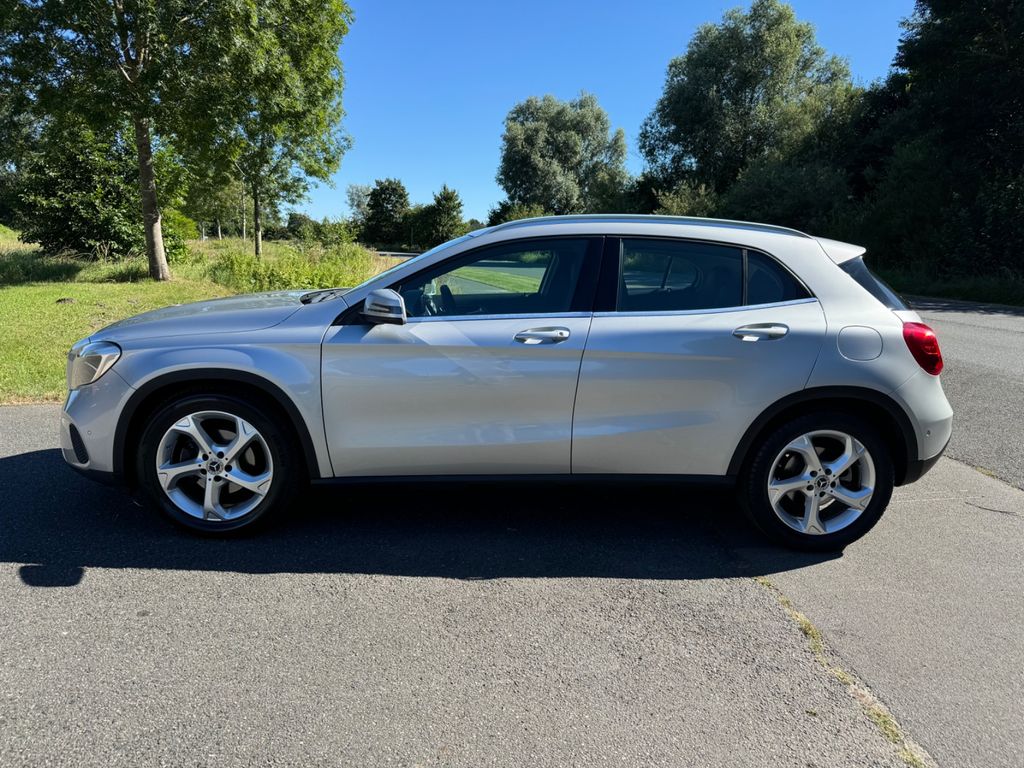 Mercedes-Benz GLA 180 2017