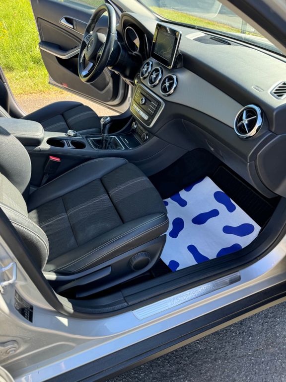 Mercedes-Benz GLA 180 2017