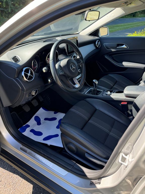 Mercedes-Benz GLA 180 2017