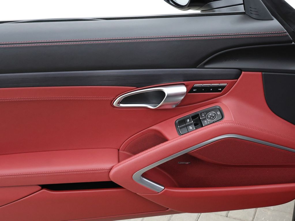 Porsche Boxster 2024