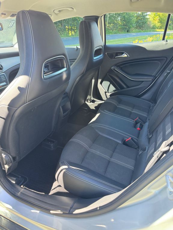 Mercedes-Benz GLA 180 2017