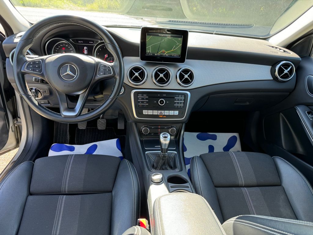 Mercedes-Benz GLA 180 2017