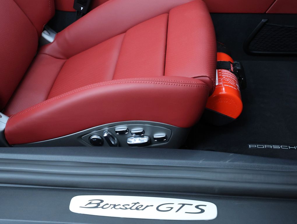 Porsche Boxster 2024