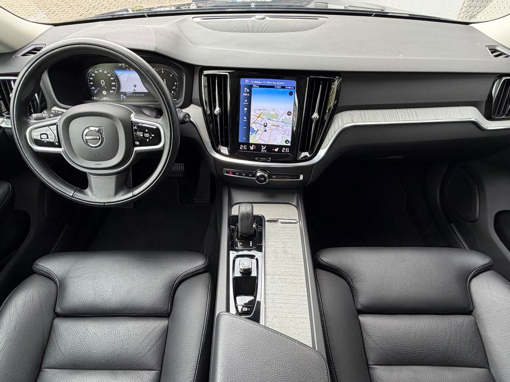 Volvo V60 Cross Country 2021