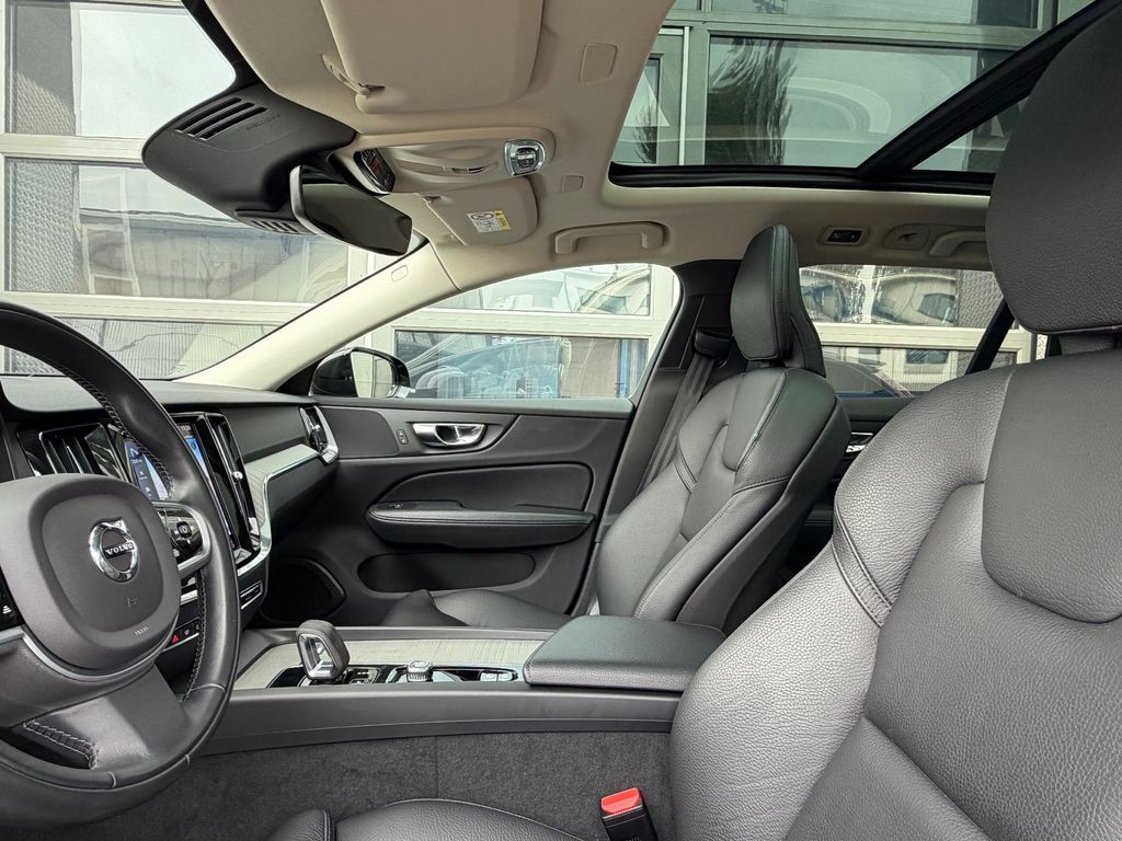 Volvo V60 Cross Country 2021