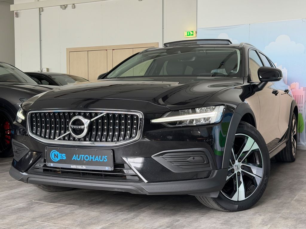 Volvo V60 Cross Country 2021