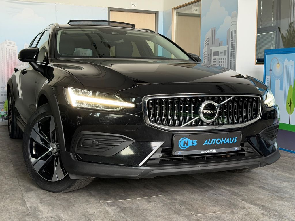 Volvo V60 Cross Country 2021