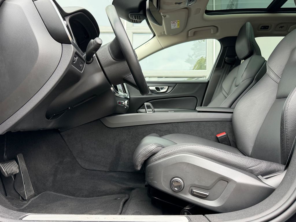 Volvo V60 Cross Country 2021