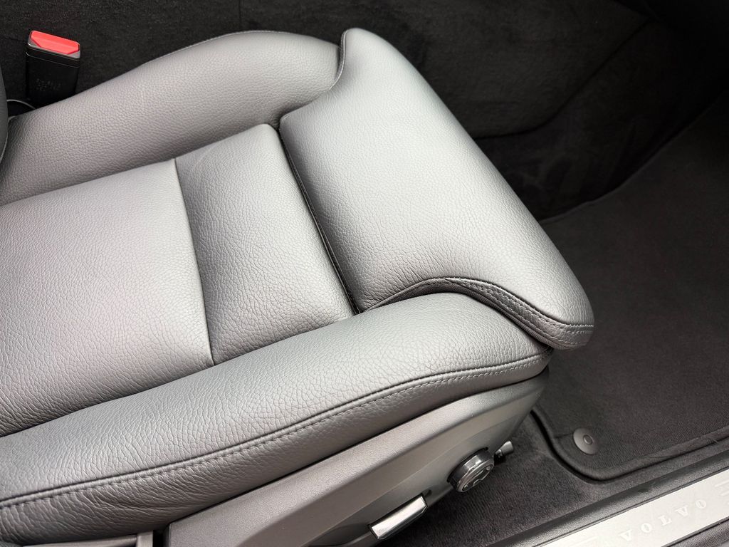 Volvo V60 Cross Country 2021