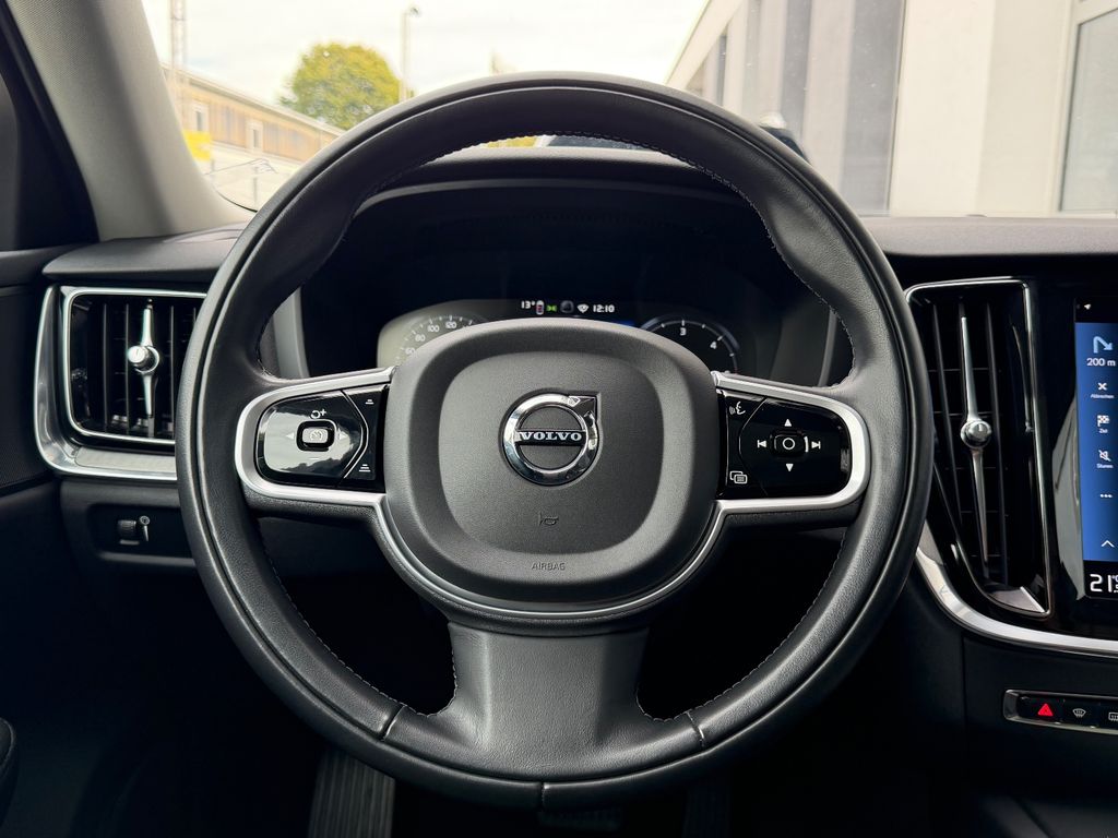 Volvo V60 Cross Country 2021