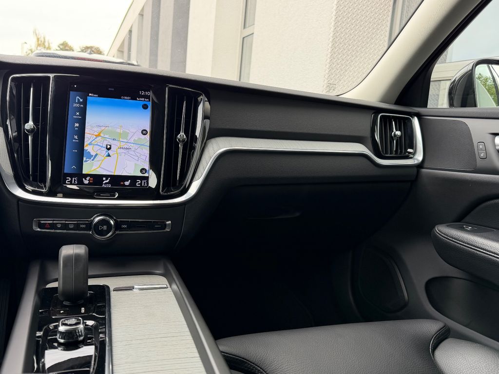 Volvo V60 Cross Country 2021