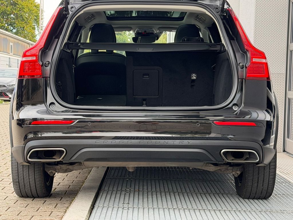 Volvo V60 Cross Country 2021