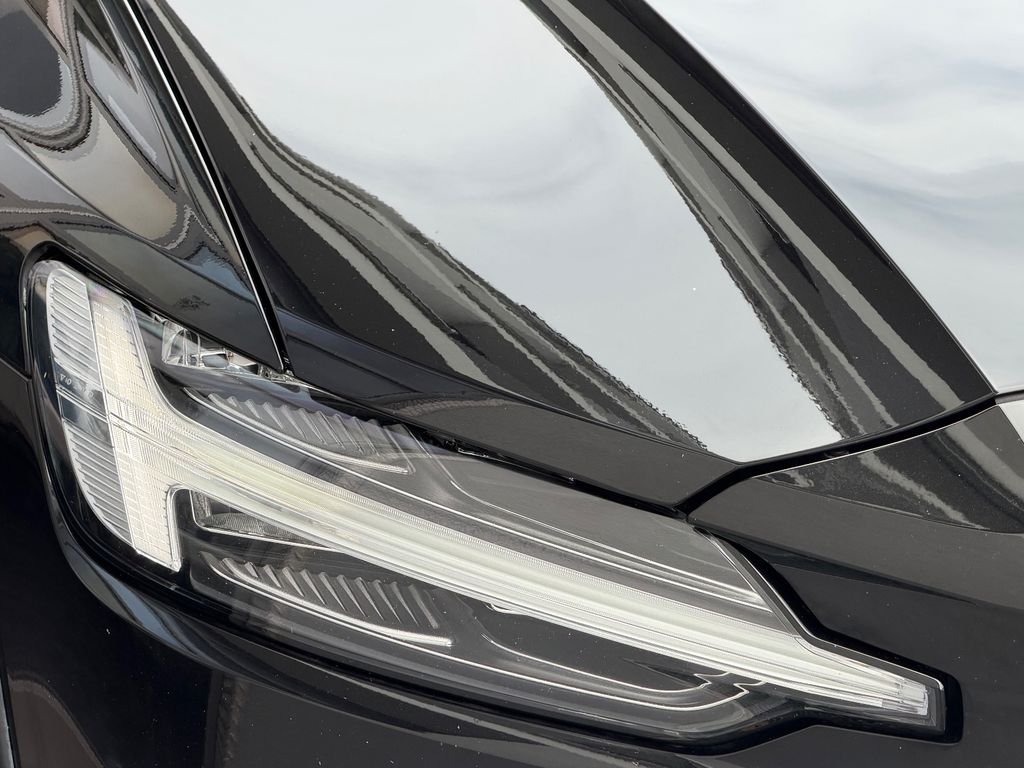 Volvo V60 Cross Country 2021