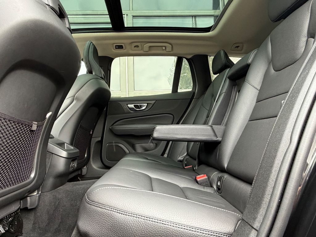 Volvo V60 Cross Country 2021