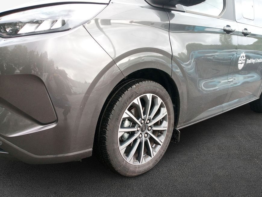 Ford Tourneo Custom 2025