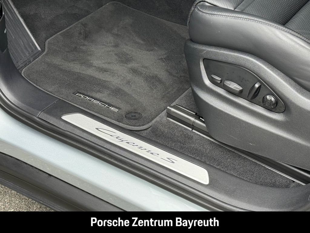 Porsche Cayenne 2024