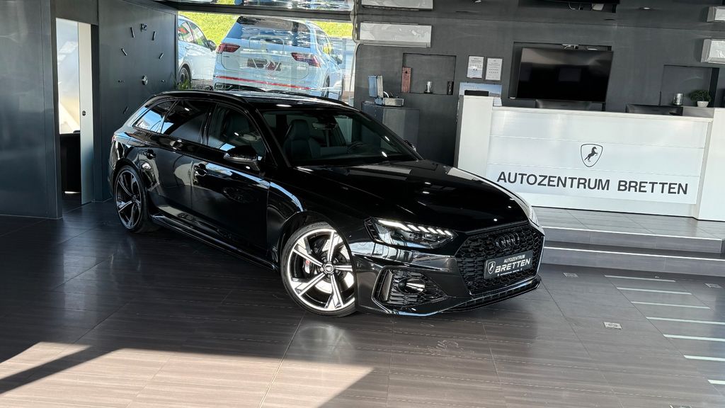 Audi RS4 2022