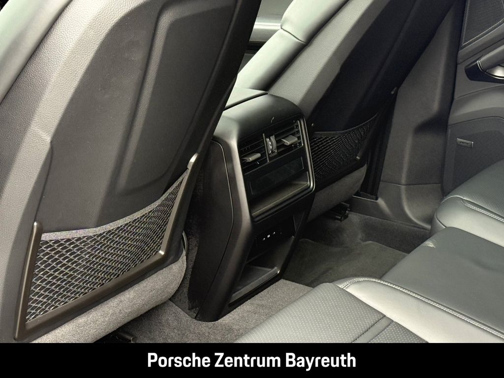 Porsche Cayenne 2024