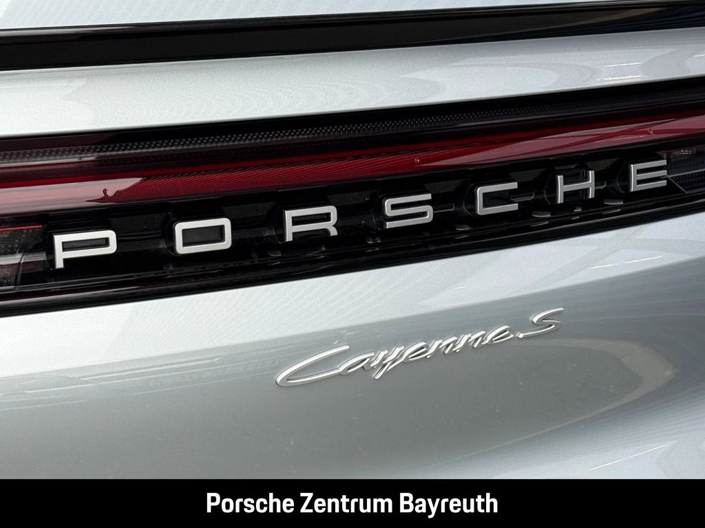 Porsche Cayenne 2024