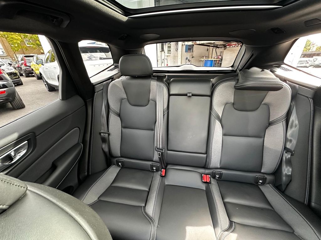 Volvo XC60 2022