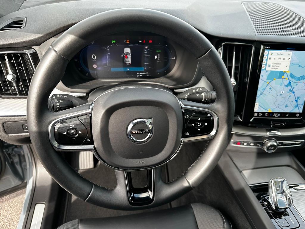 Volvo XC60 2022
