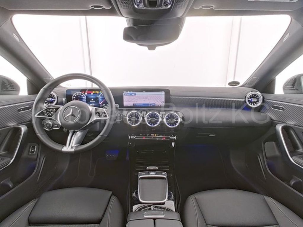 Mercedes-Benz CLA 180 2024