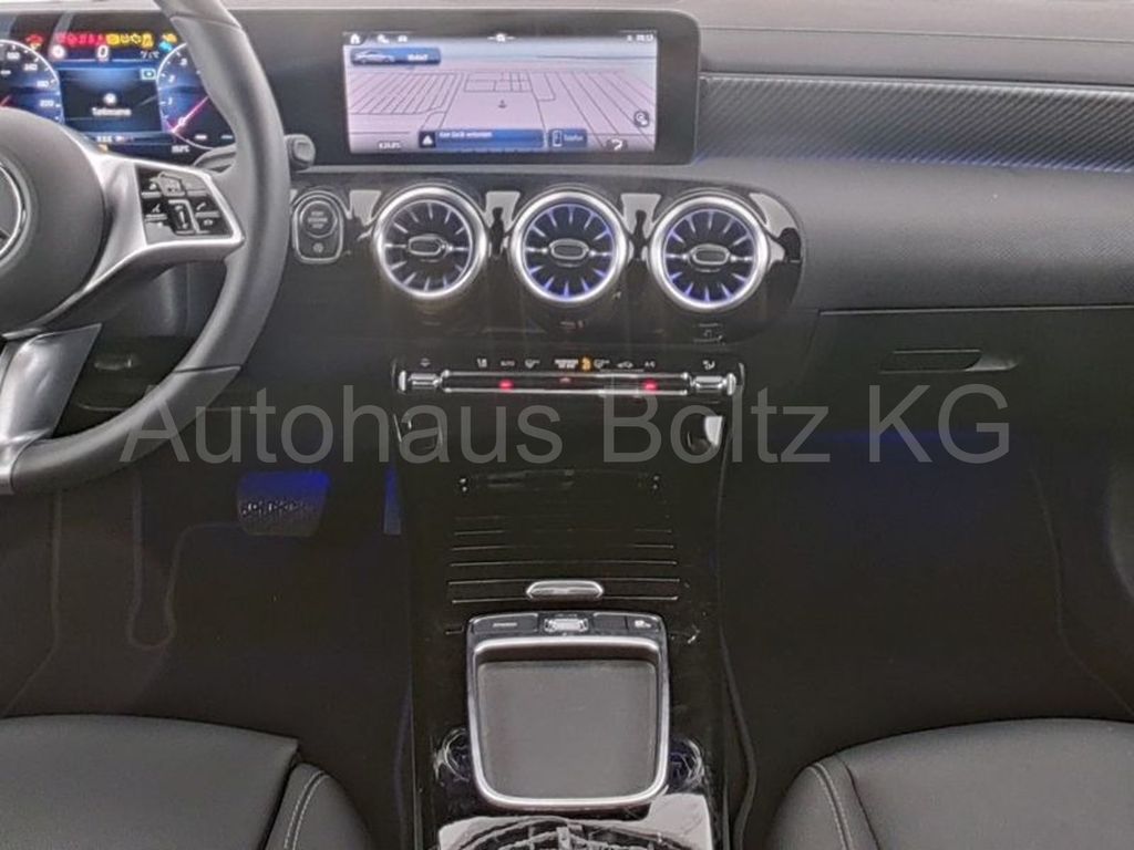 Mercedes-Benz CLA 180 2024