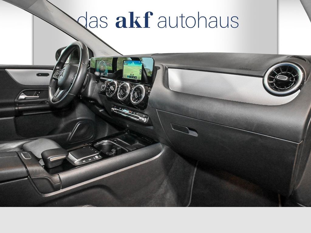 Mercedes-Benz B 180 2022