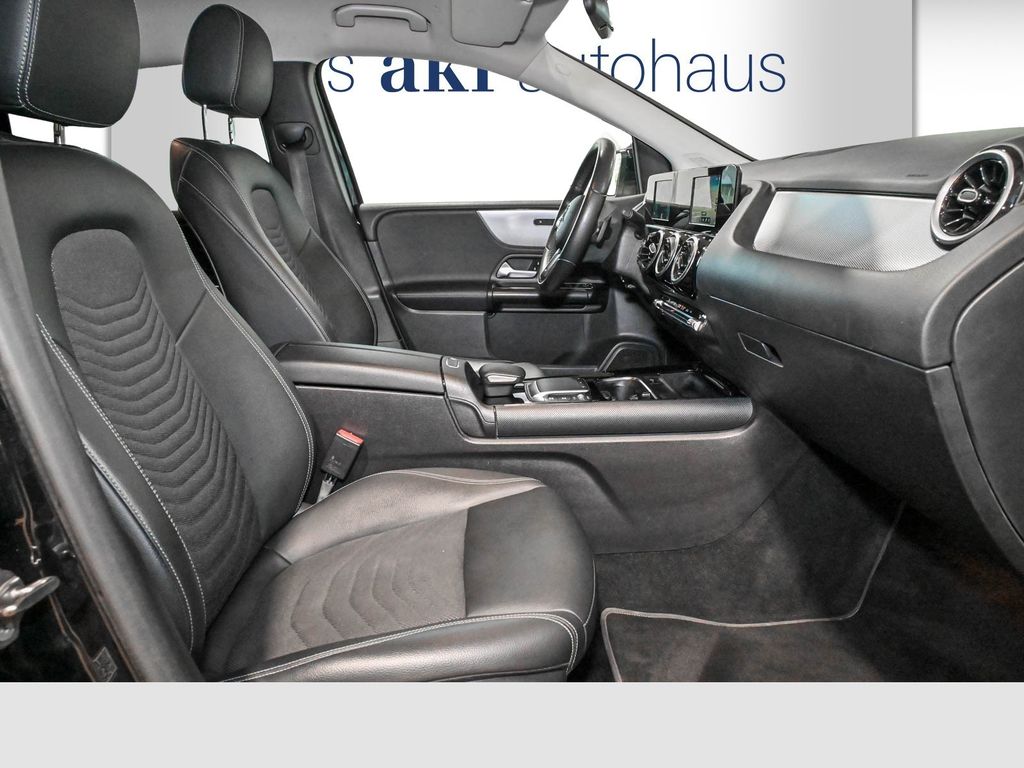 Mercedes-Benz B 180 2022