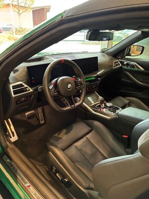 BMW M4 2025