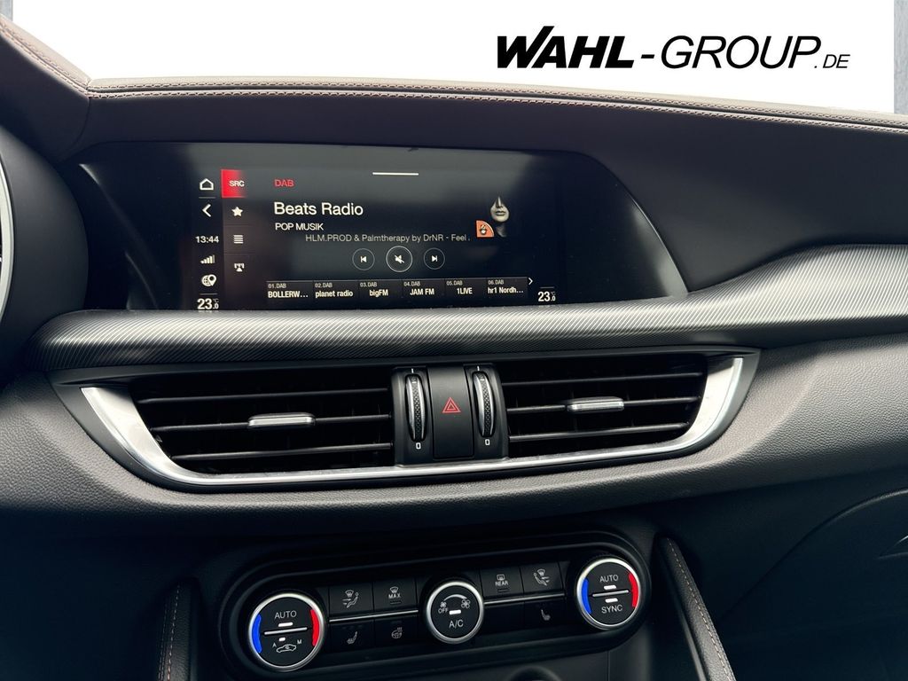 Alfa Romeo Stelvio 2025