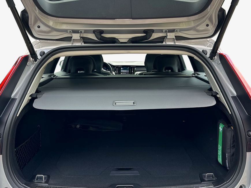 Volvo V60 Cross Country 2024