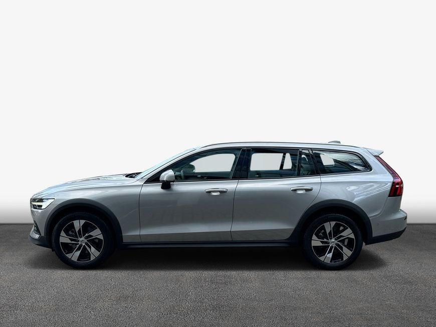 Volvo V60 Cross Country 2024