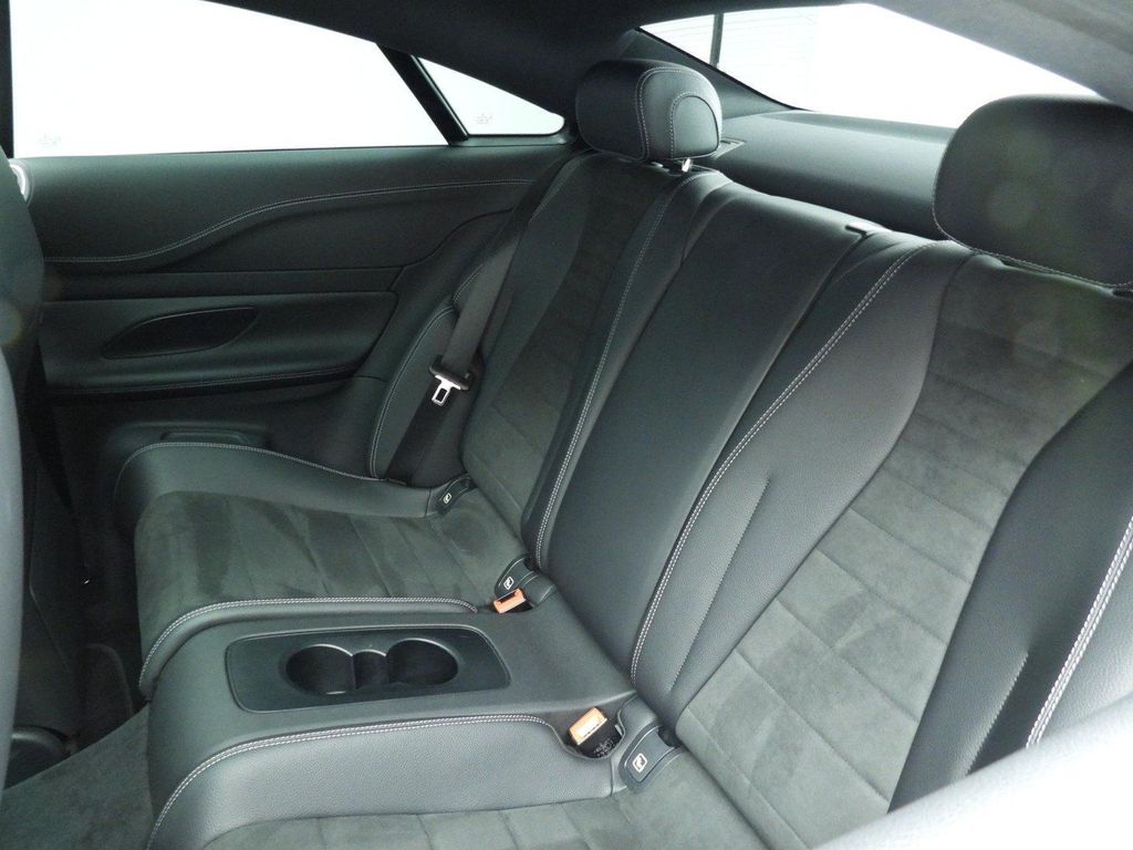 Mercedes-Benz E 200 2021