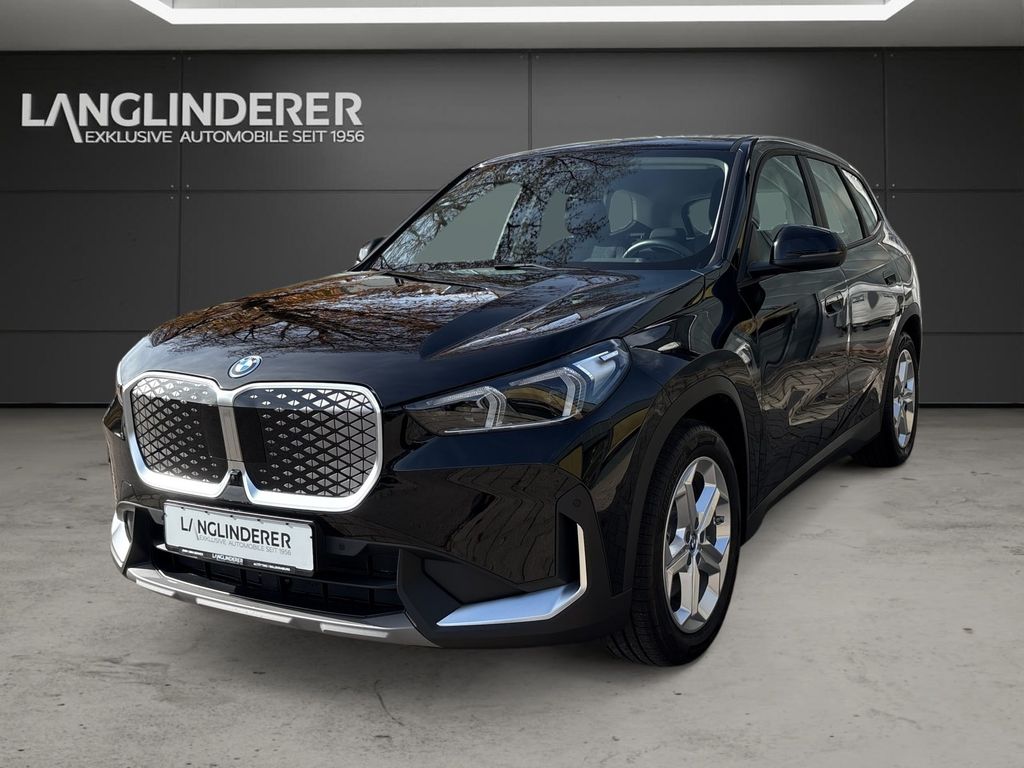 BMW iX1 2024