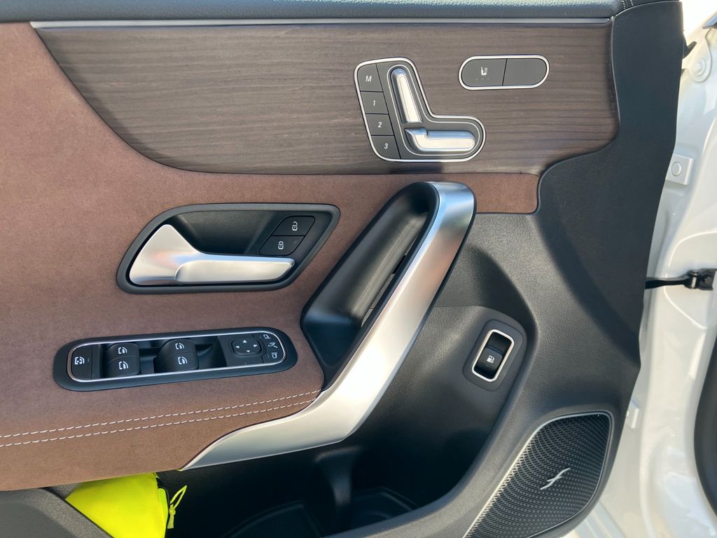 Mercedes-Benz CLA 250 2025