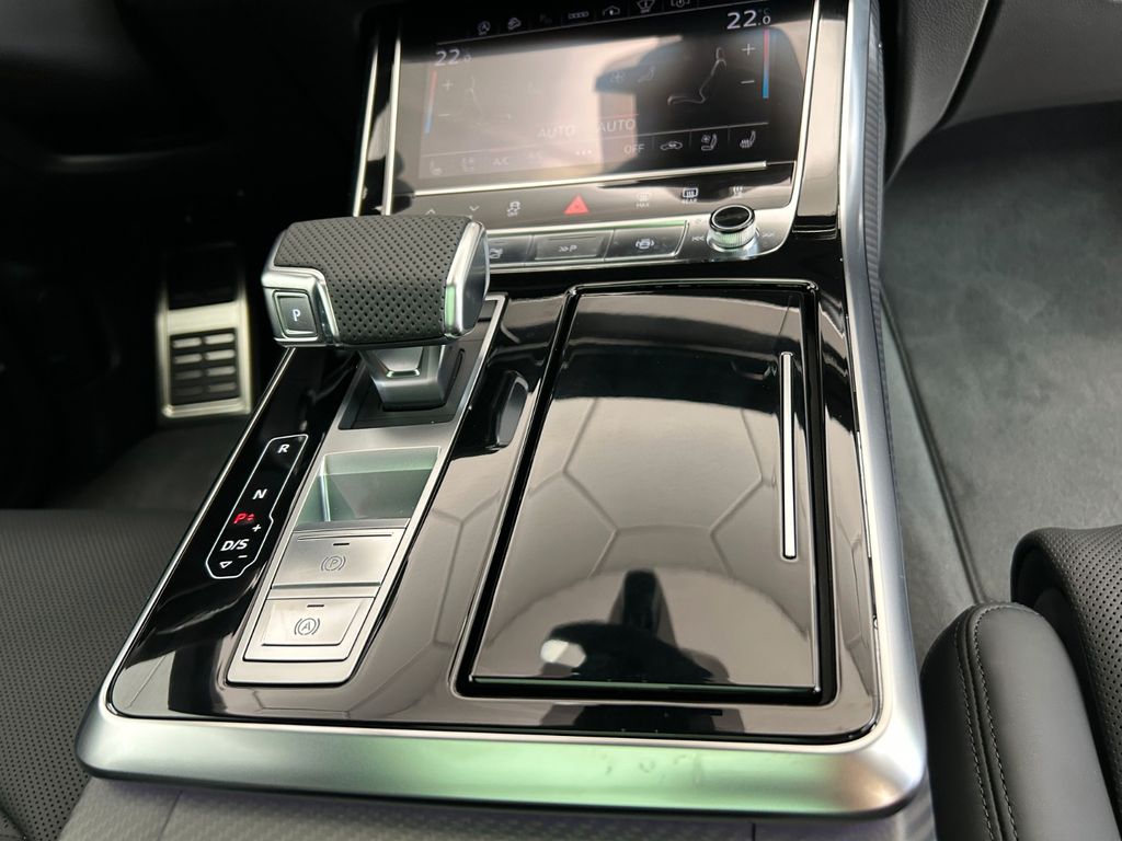 Audi RSQ8 2024