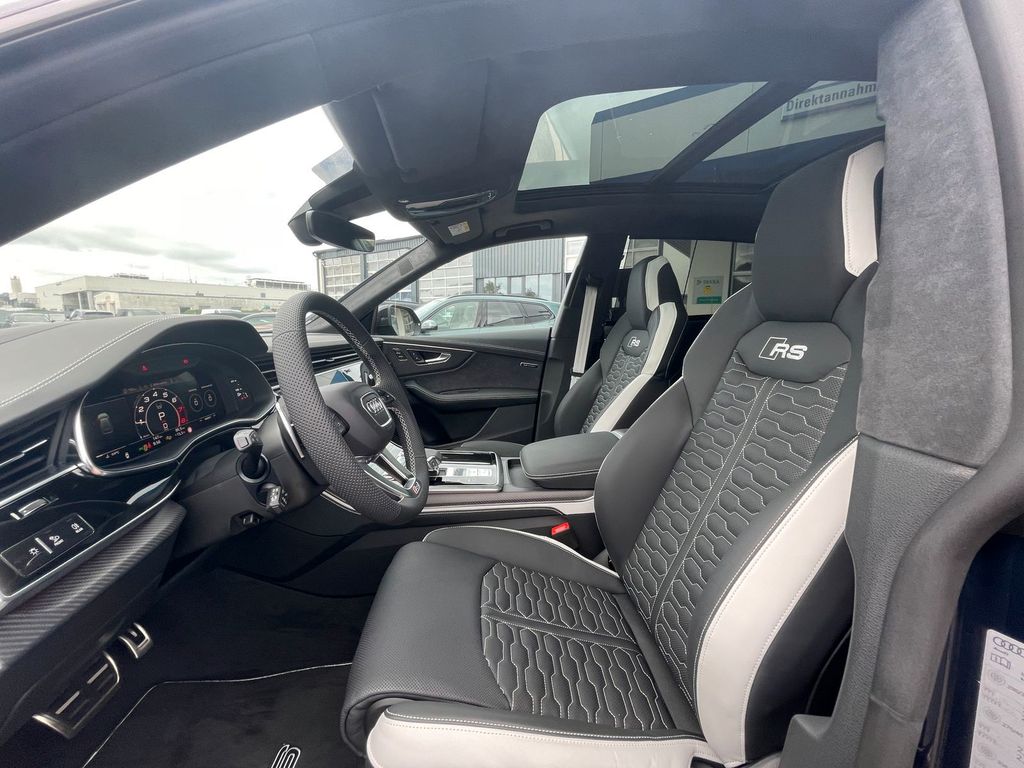 Audi RSQ8 2025