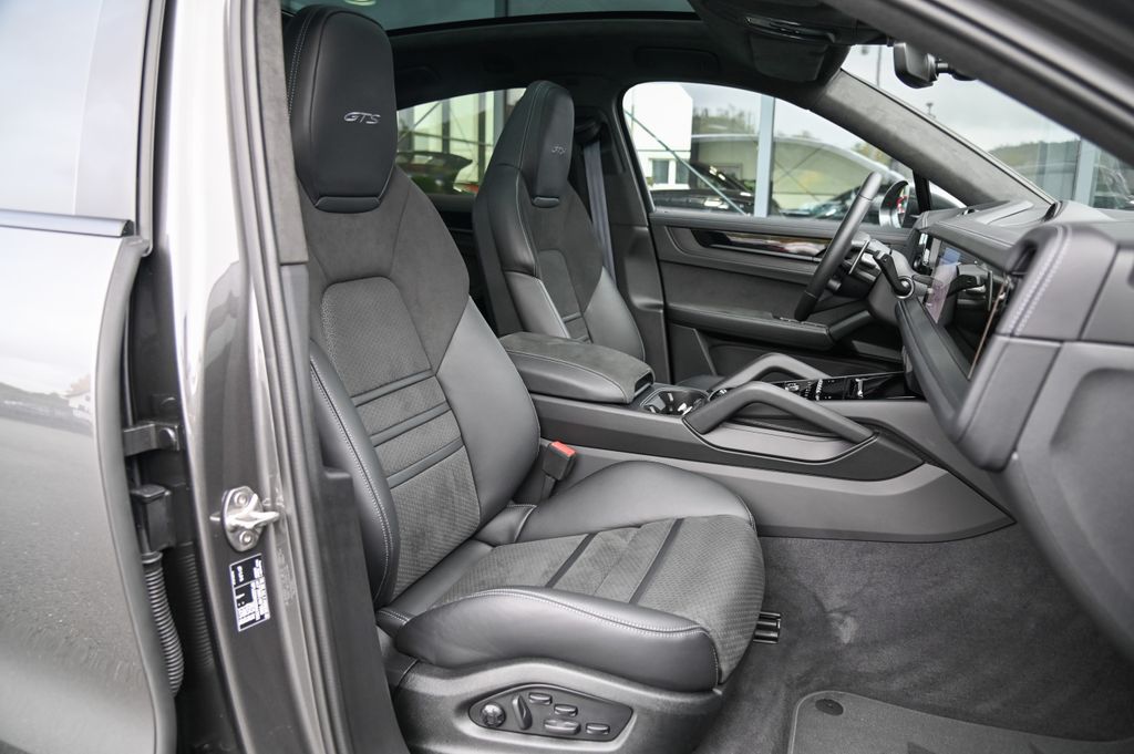 Porsche Cayenne 2024