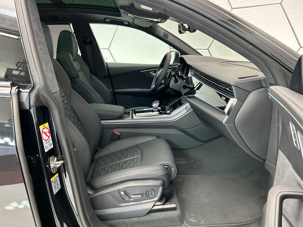 Audi RSQ8 2024