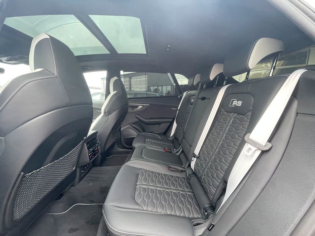 Audi RSQ8 2025