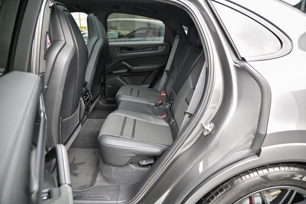 Porsche Cayenne 2024