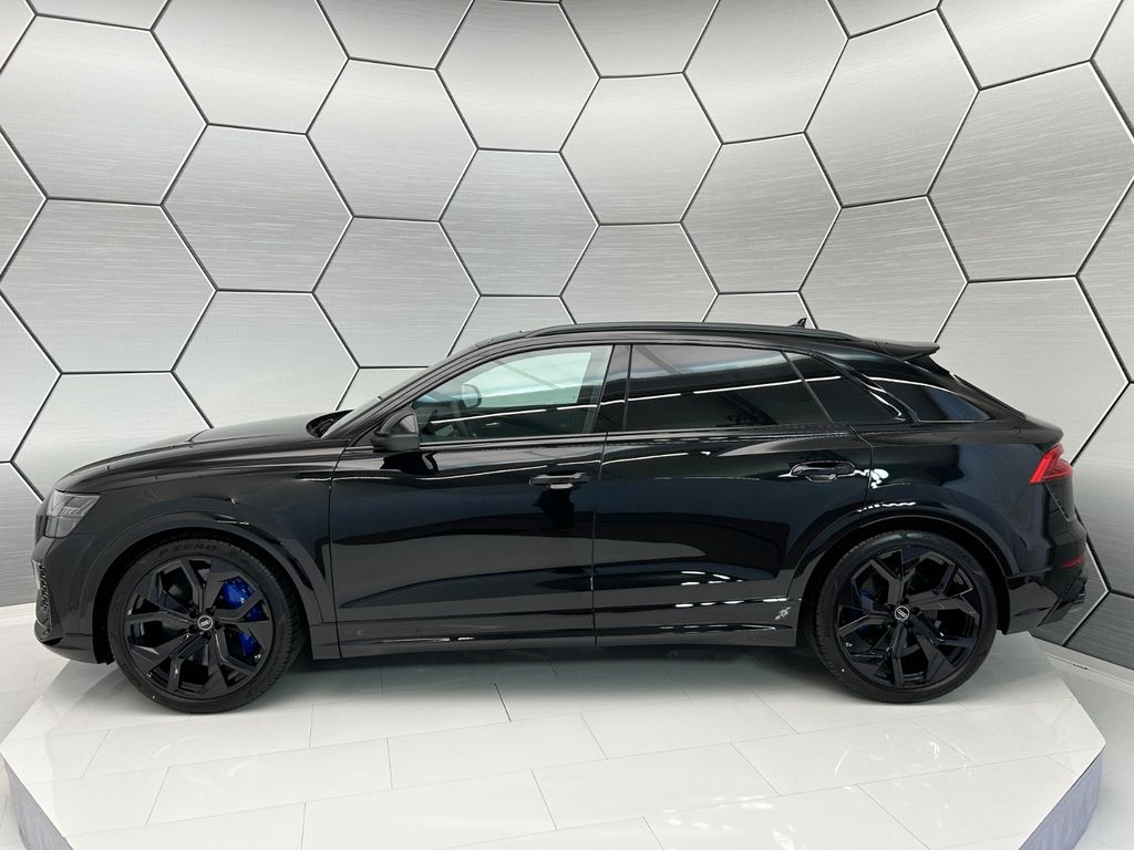 Audi RSQ8 2024