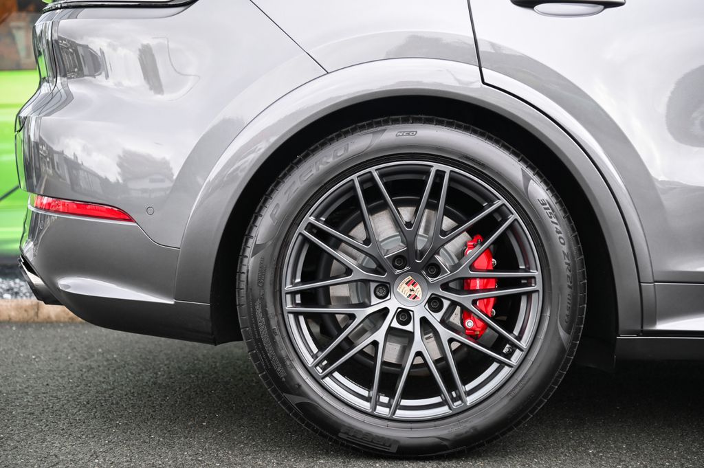 Porsche Cayenne 2024