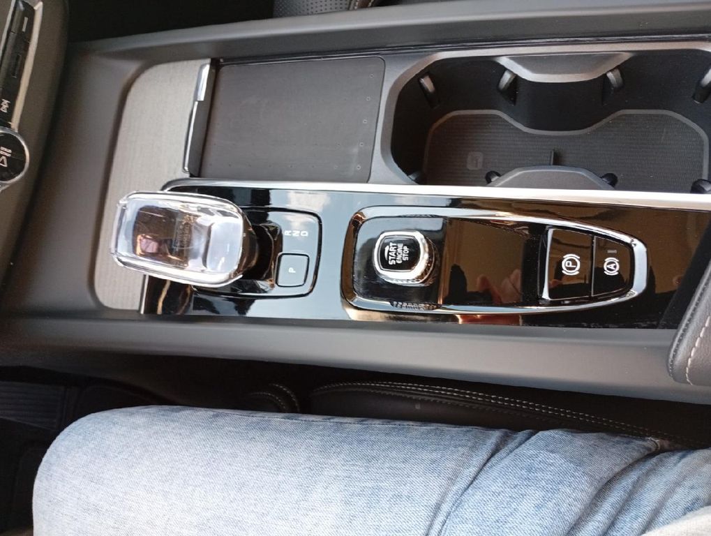 Volvo XC60 2025