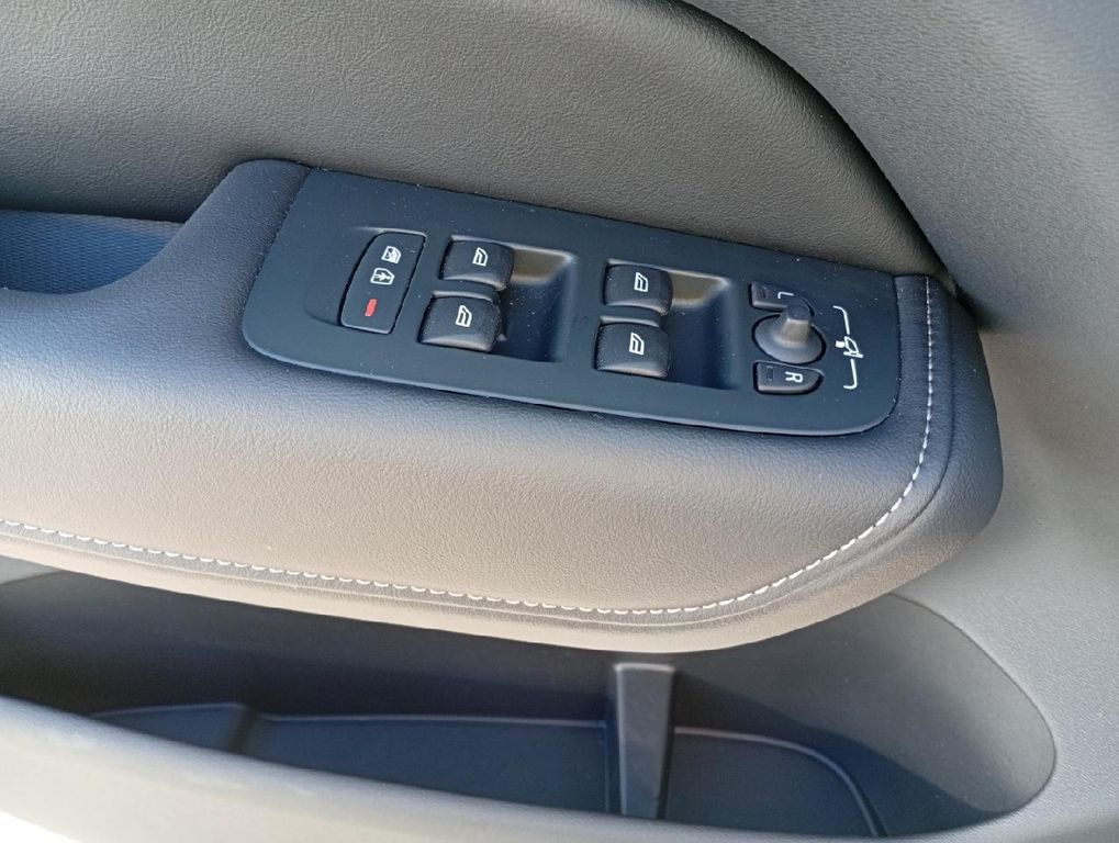 Volvo XC60 2025